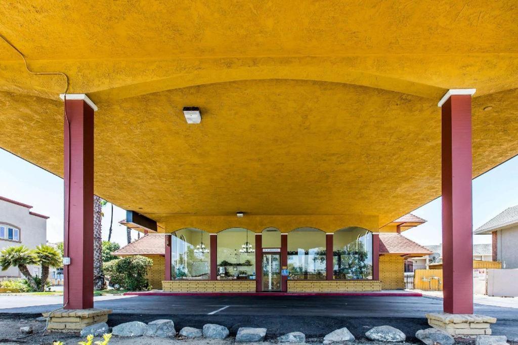 Hotel Rodeway & Canyon Lake-menifee West