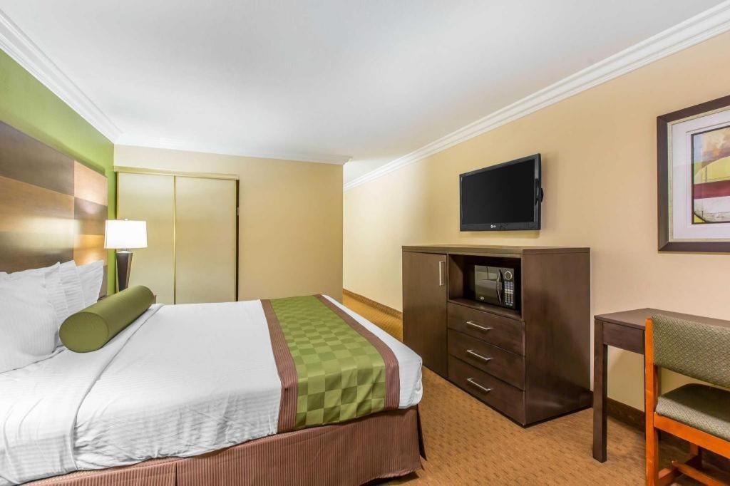 Rodeway & Canyon Lake-menifee West Hotel Canyon Lake